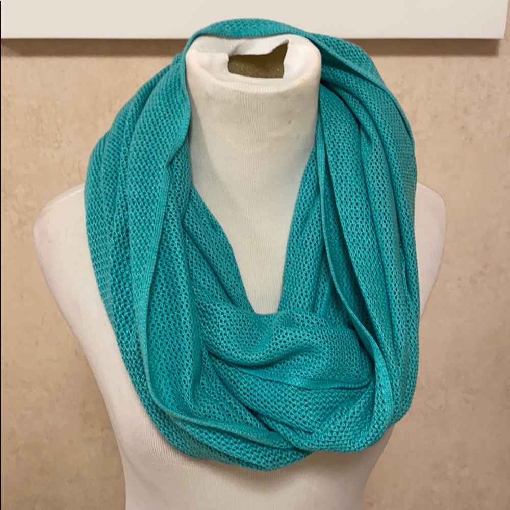 Lululemon Infinity Scarf
